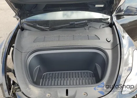 2025 Tesla Model Y из США, поврежденный, VIN 7SAYGDEE5SA342008